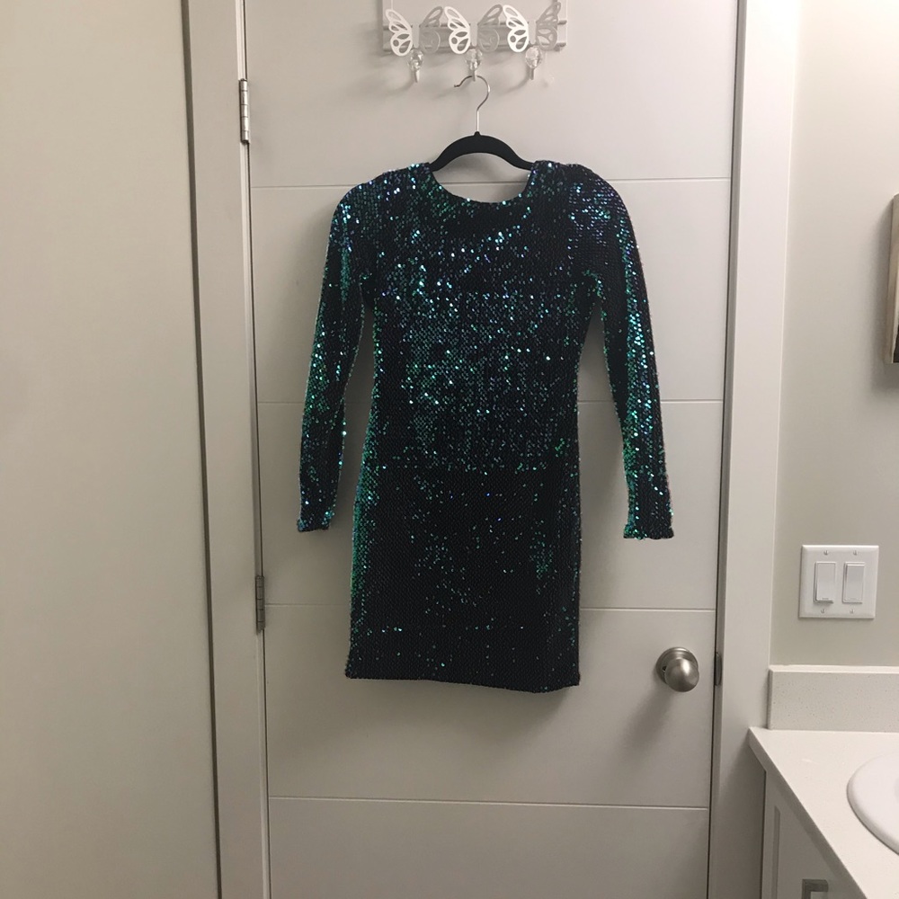 Sequins Dress with back cutout